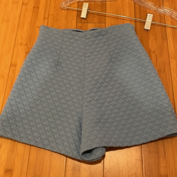 High Waist Cacharel Shorts with Tags - Picture 4 of 6